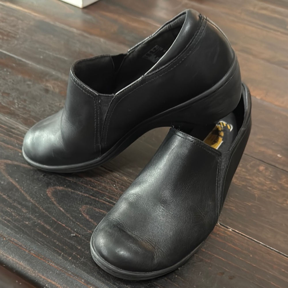 Women's Black Slip-On Shoes